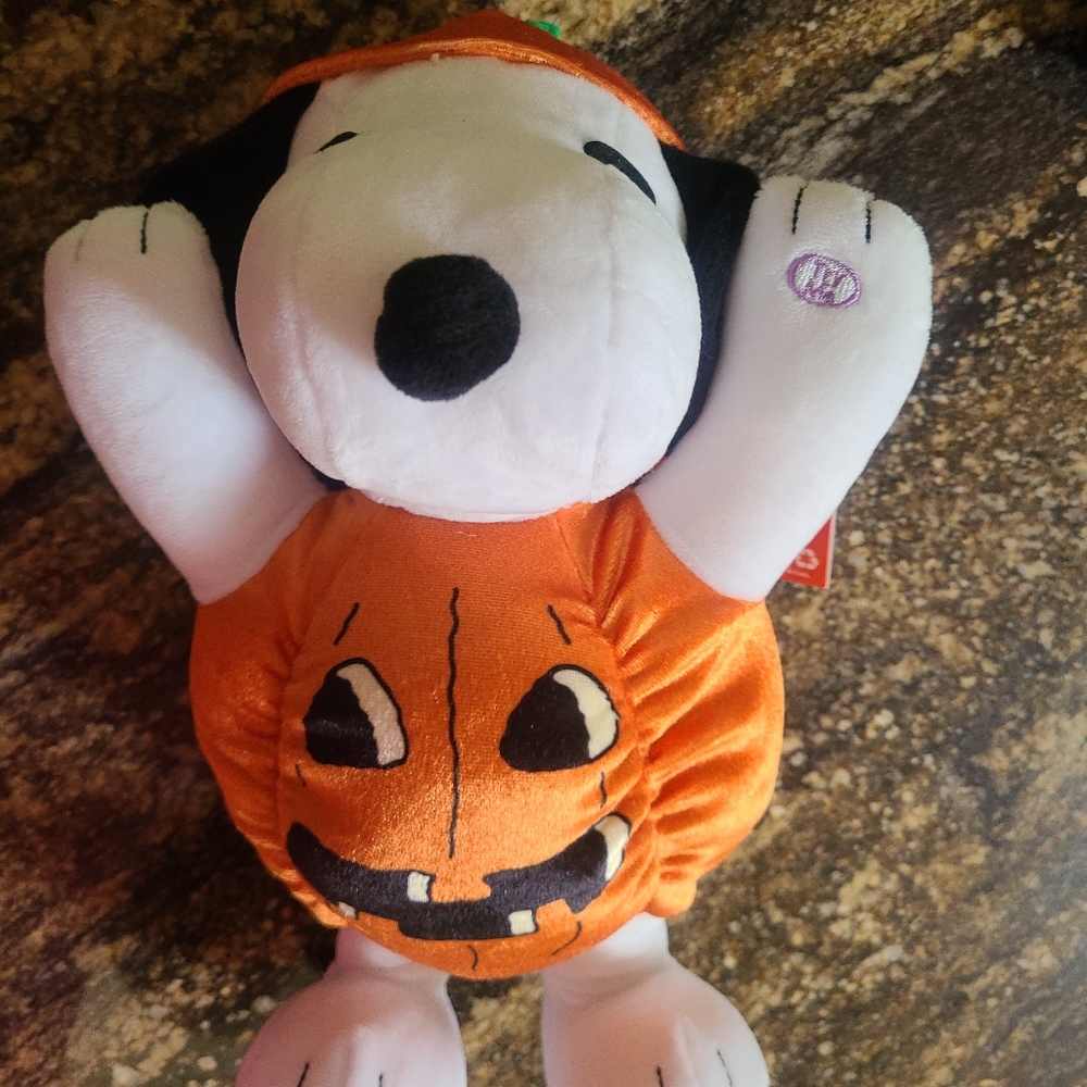 SNOOPY PEANUTS HALLOWEEN MUSICAL MOTION NWT HOCUS